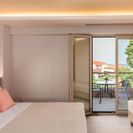 Makris Luxury Rooms เลปโตการายา ภายนอก รูปภาพ